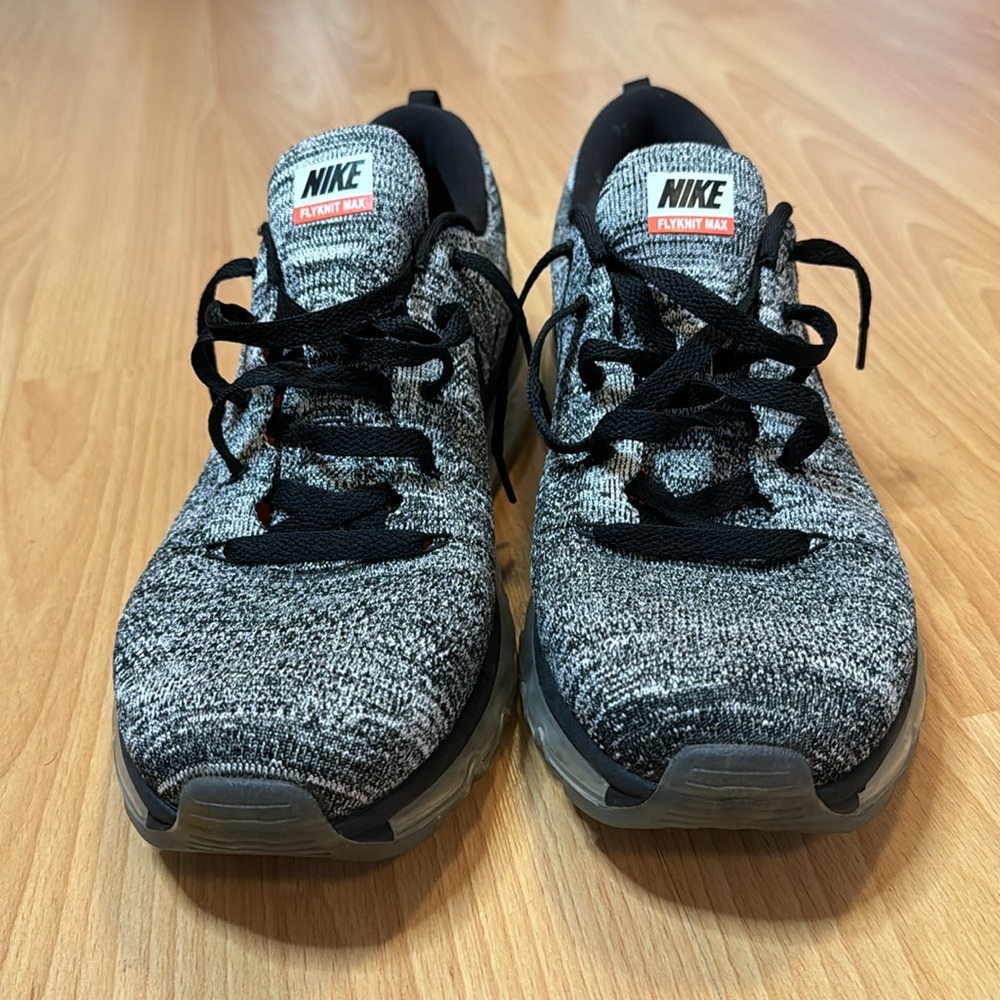 Men’s NIKE Air ‘Flyknit’ Max sneakers